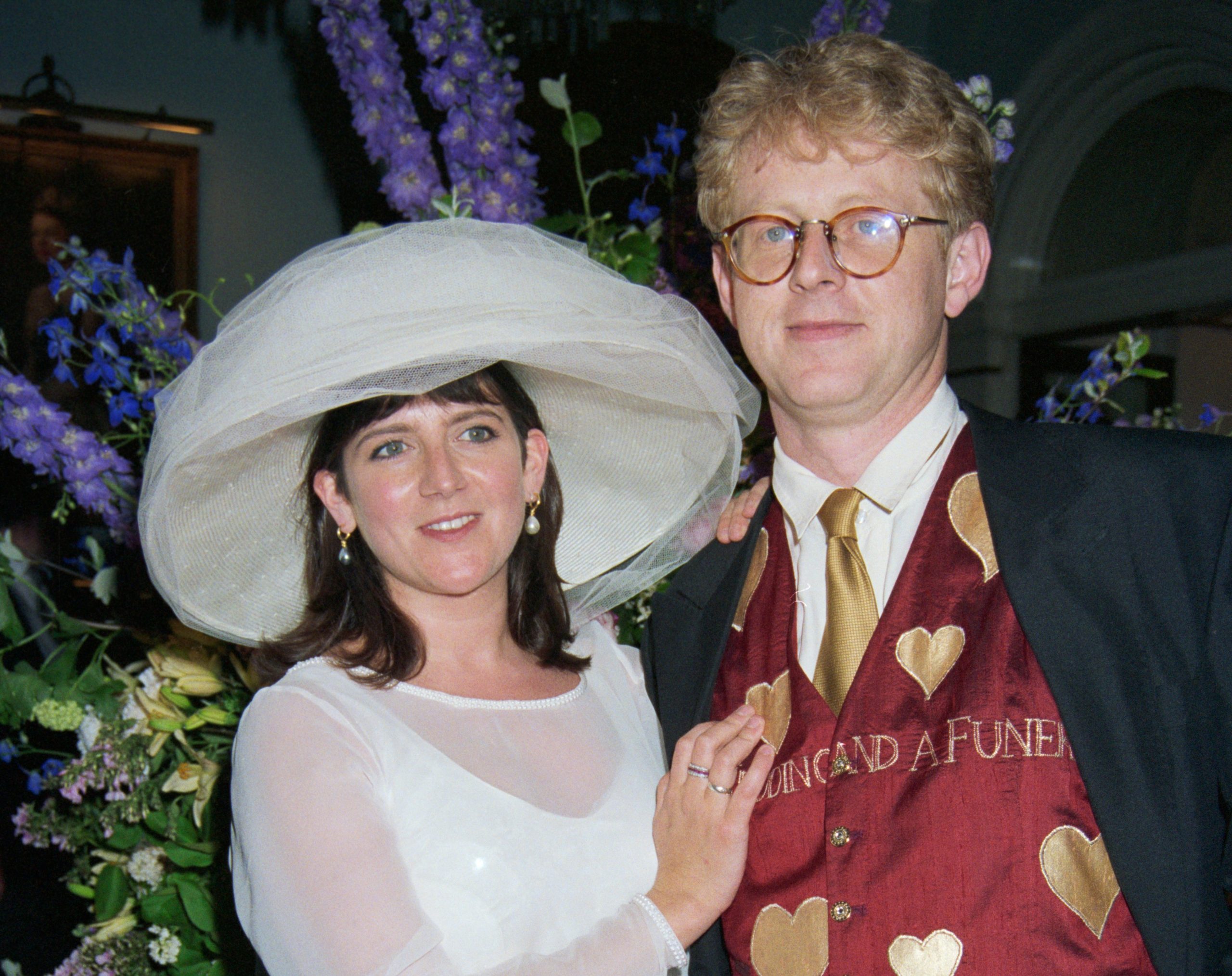 Richard Curtis y su esposa, Emma Freud